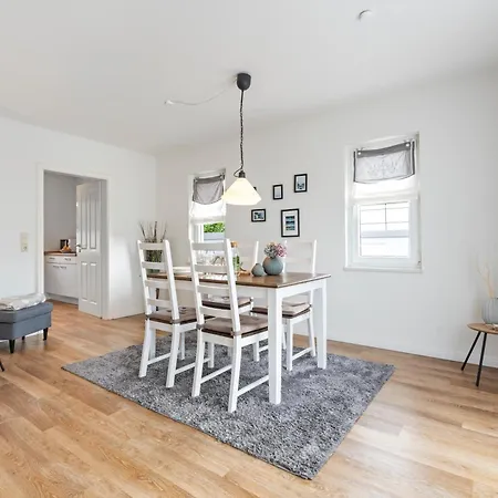 Apartment Pematra Haus Sonnenschein - Heimathafen Lübeck